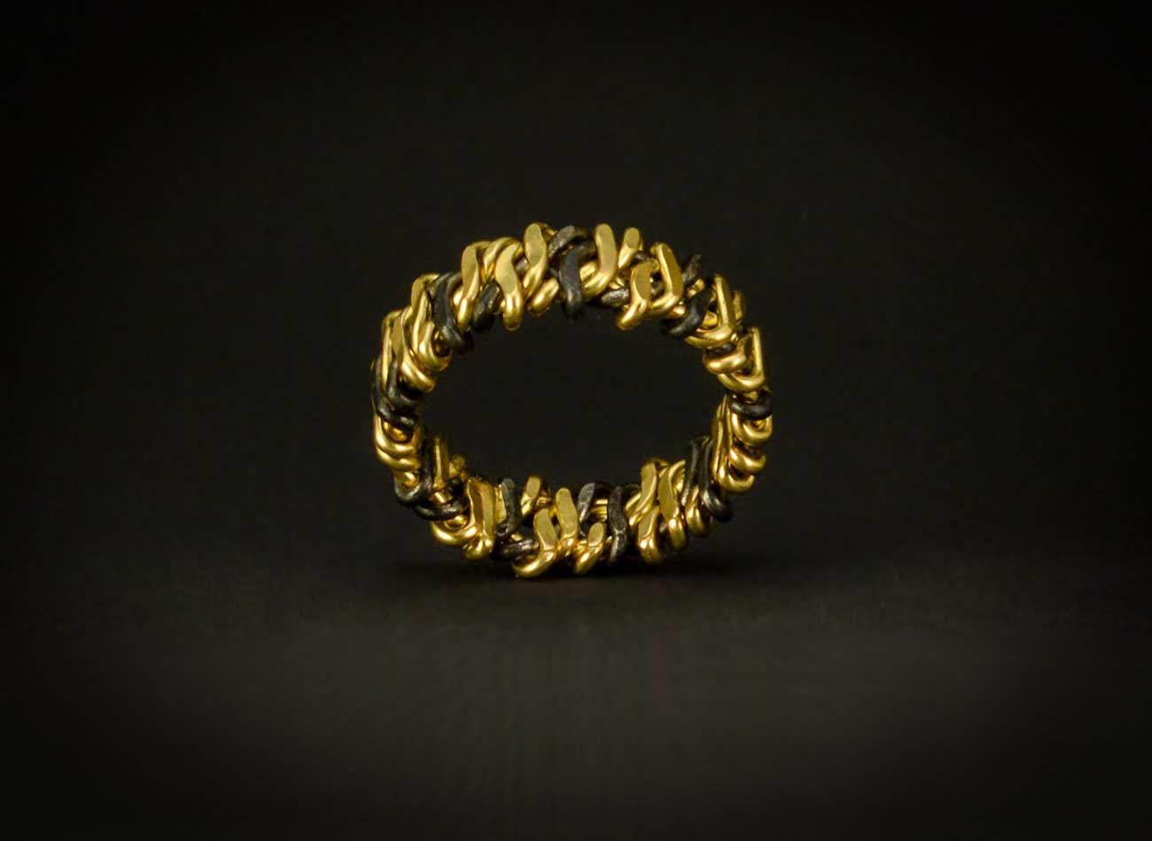 Woven Flame Ring in 18k & Niobium